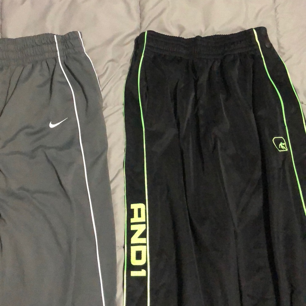 Sweatpants (2) - Picture 2 of 4